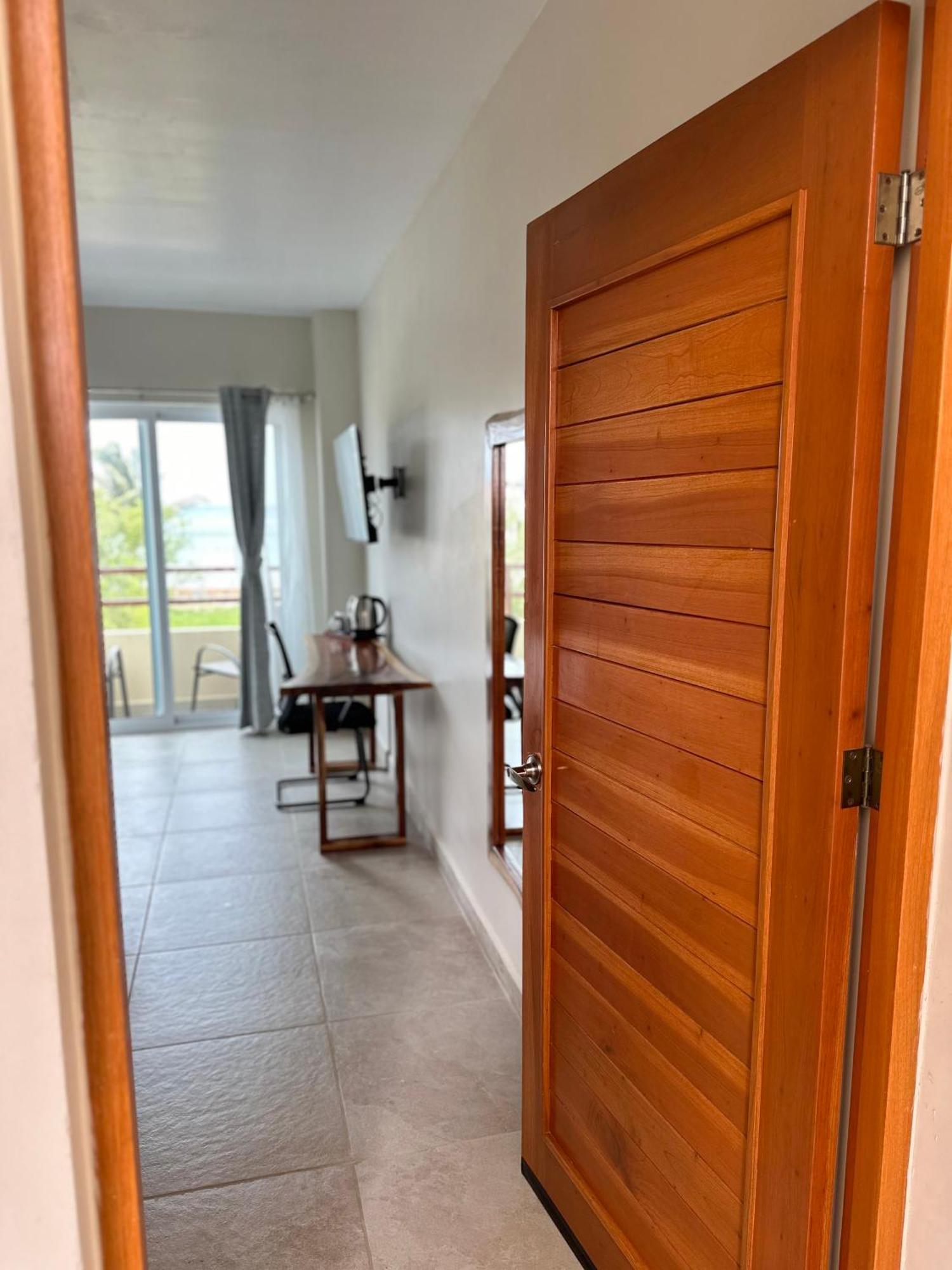 Oneiro Suites With Sea View Mahahual Exterior photo