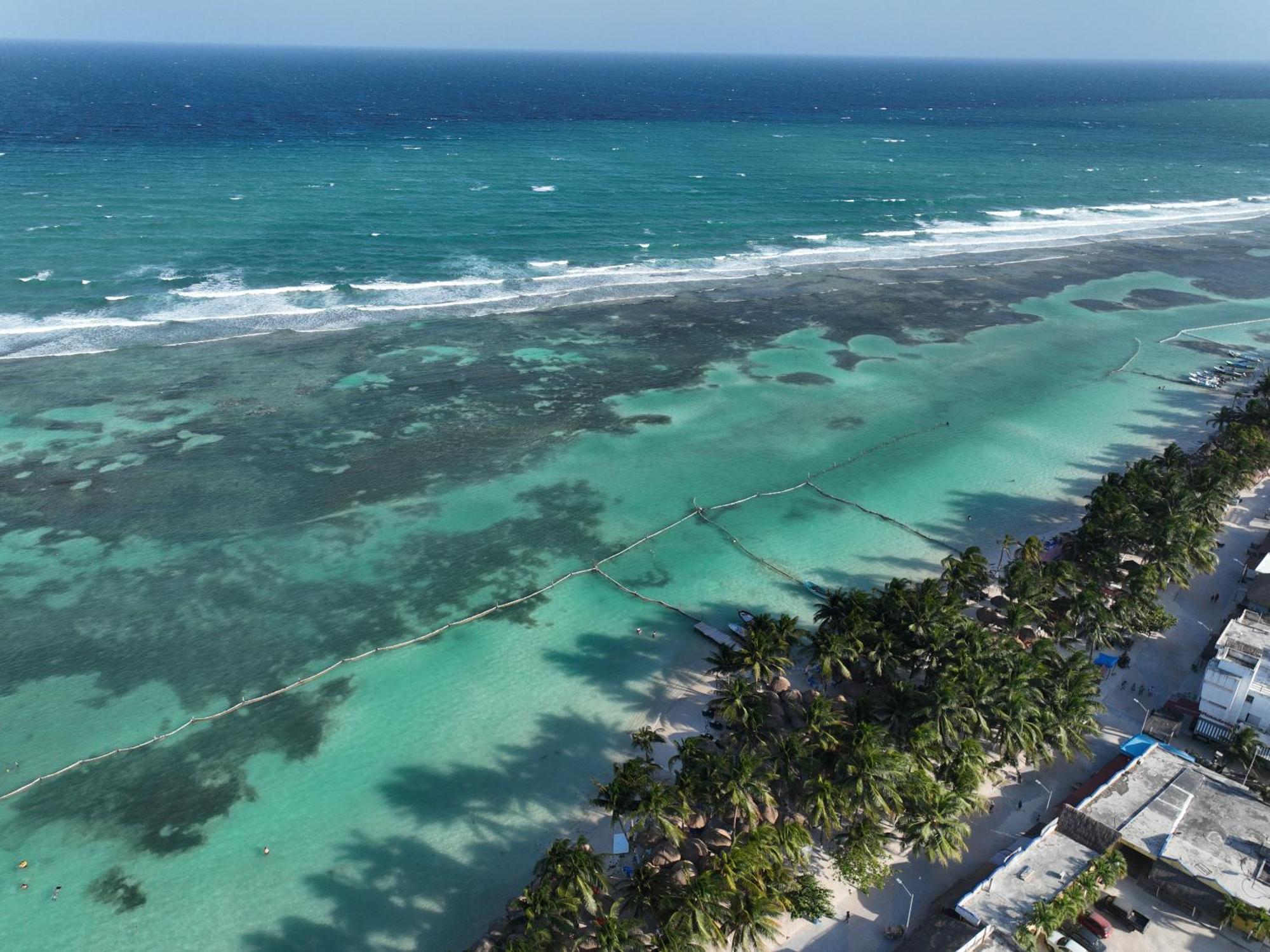 Oneiro Suites With Sea View Mahahual Exterior photo